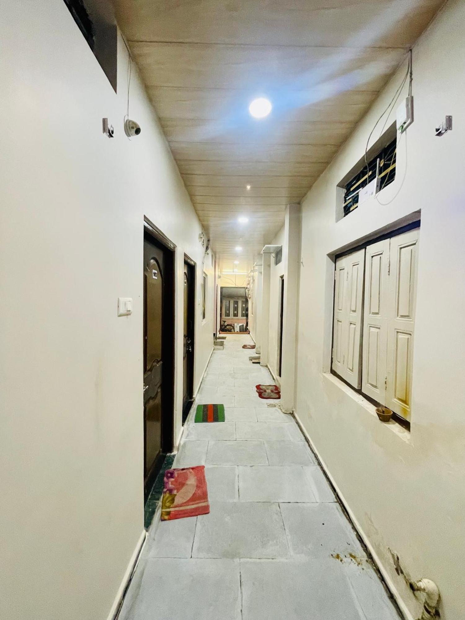 Satguru Guest House ウッジャイン エクステリア 写真