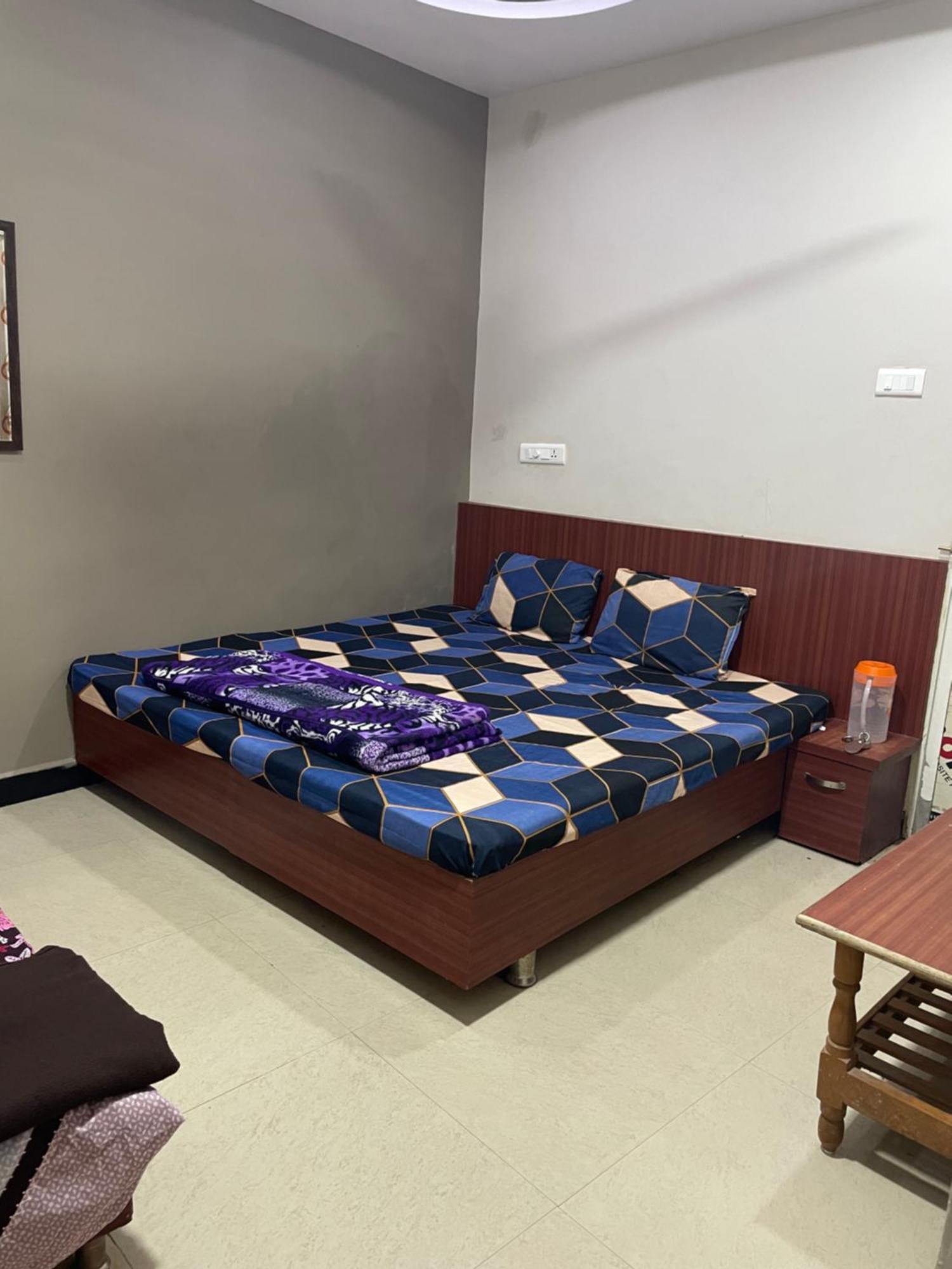 Satguru Guest House ウッジャイン エクステリア 写真